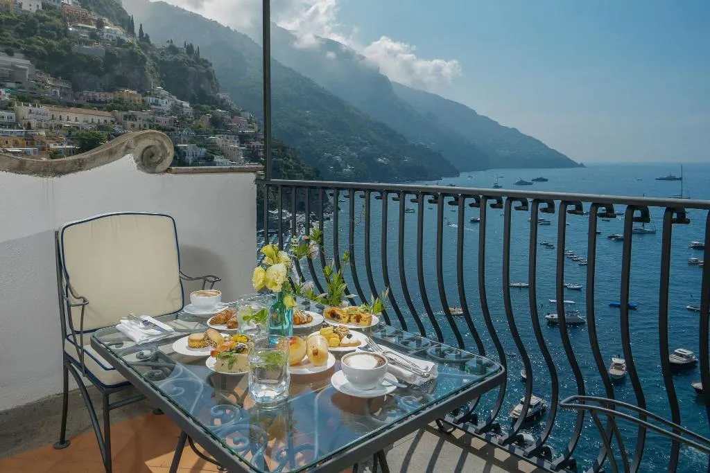 DOUBLE DELUXE SEA VIEW WITH BALCONY Room, Miramare, Naples