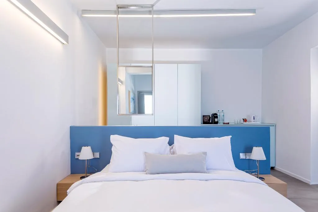 SUITE WITH JACUZZI Room, Alti Santorini Suites, Santorini