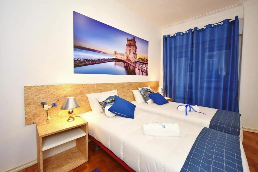 Room, Tuk Tuk Hostel, Lisbon