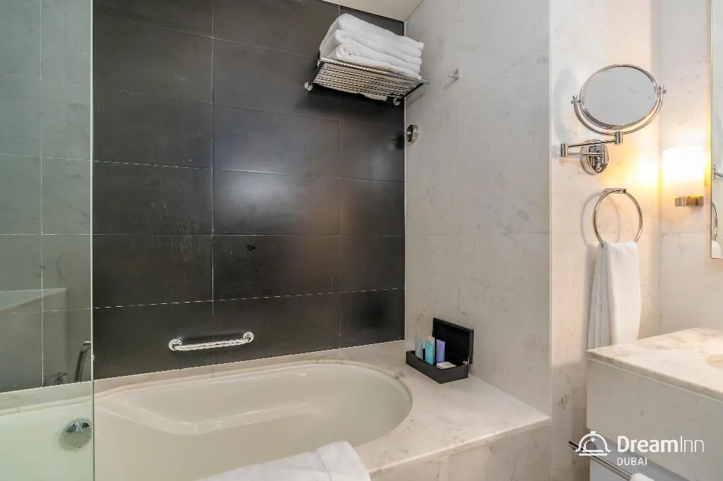 STUDIO STANDARD Room, Dream Inn Dubai - The Address Dubai Mall, Dubai