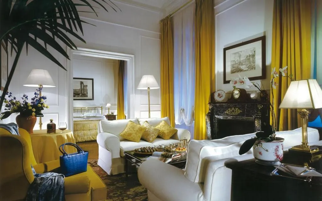JUNIOR SUITE WITH VIEWS Room, Grand Hotel Plaza, Rome