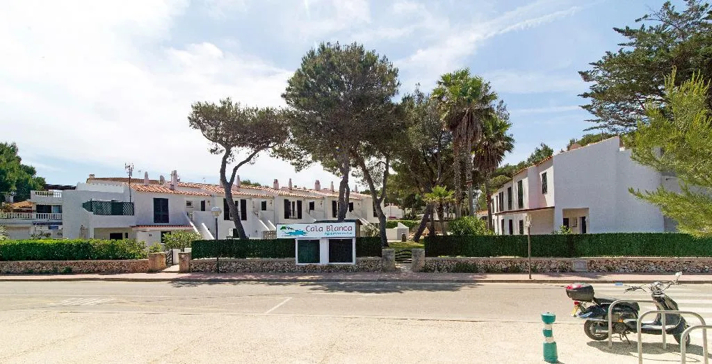 General view, Cala Blanca Apartamentos, Menorca