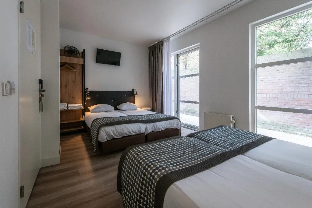 QUADRUPLE STANDARD Room, Acostar Hotel, Amsterdam