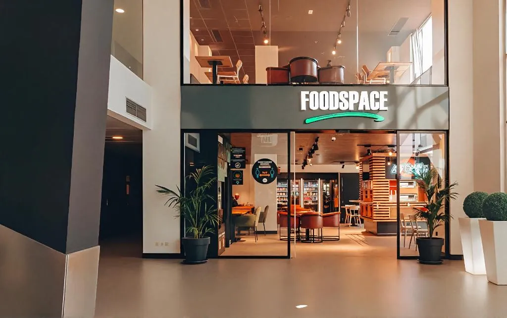 Restaurant, Vertice Roomspace Madrid, Madrid