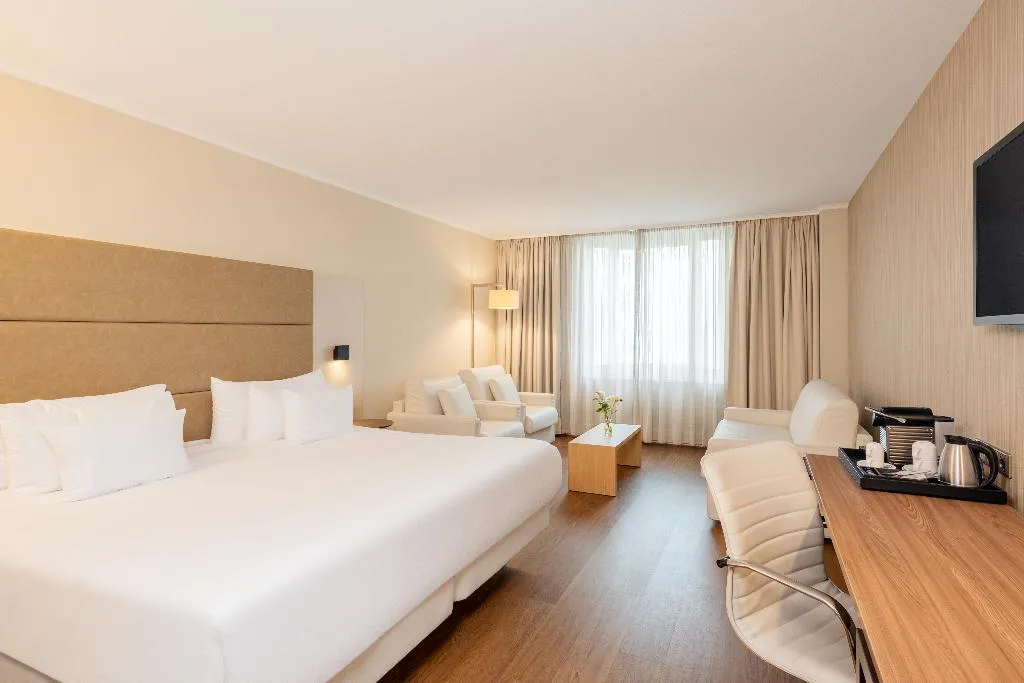 DOUBLE STANDARD Room, NH Collection Berlin Mitte am Checkpoint Charlie, Berlin