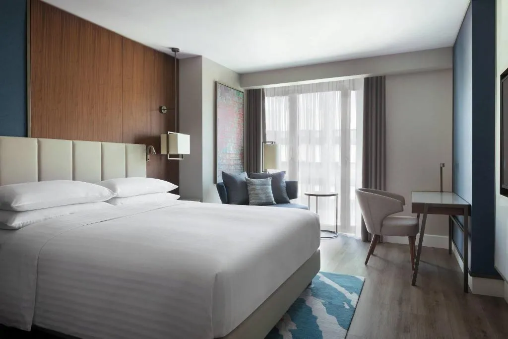 DOUBLE CITY VIEW KING BED Room, Izmir Marriott, Izmir