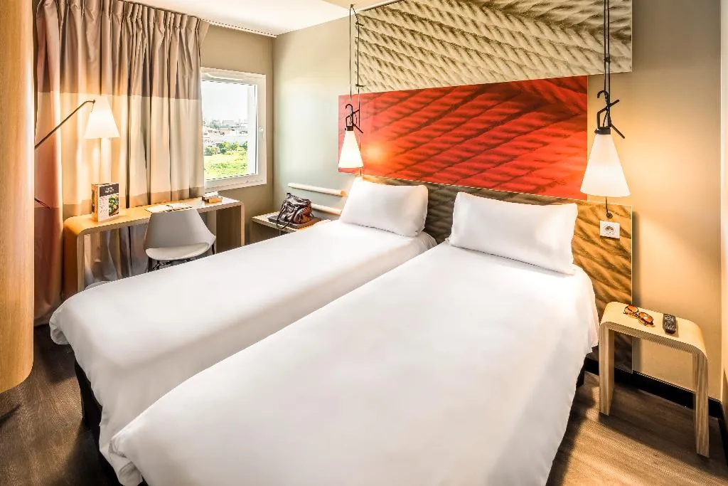 TWIN STANDARD Room, Ibis Faro Algarve, Algarve