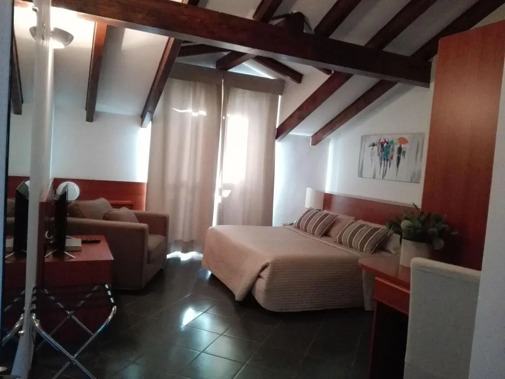 Room, Bert Hotel, Milan