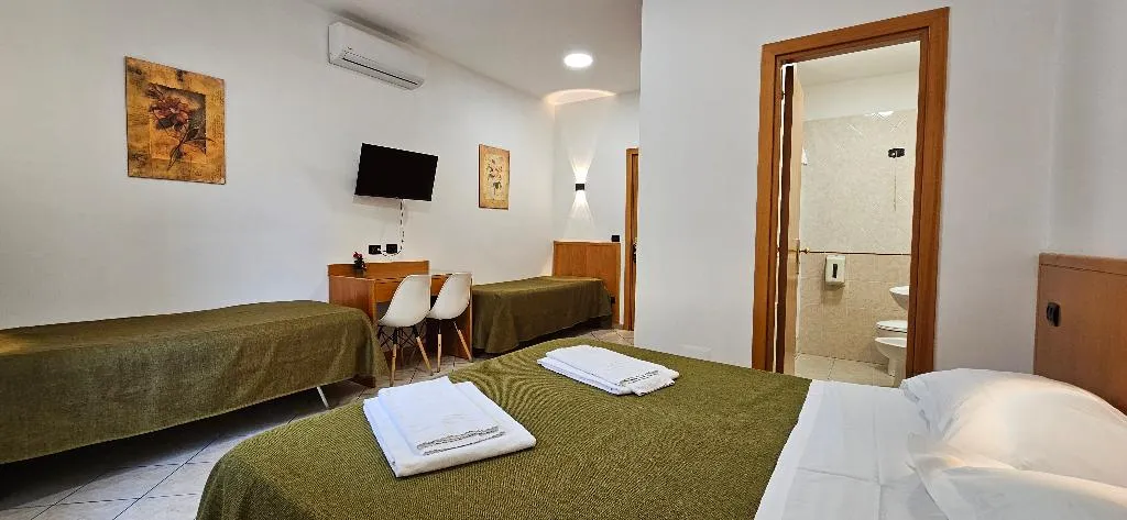 Room, Zara, Naples