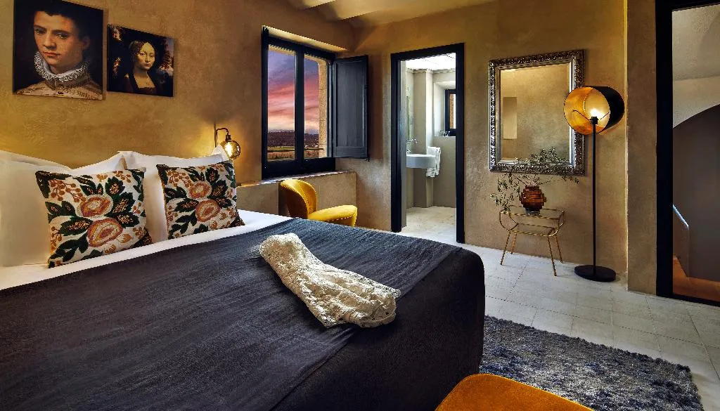 Double or Twin SUPERIOR Room, Hotel Castell D'Emporda, Barcelona