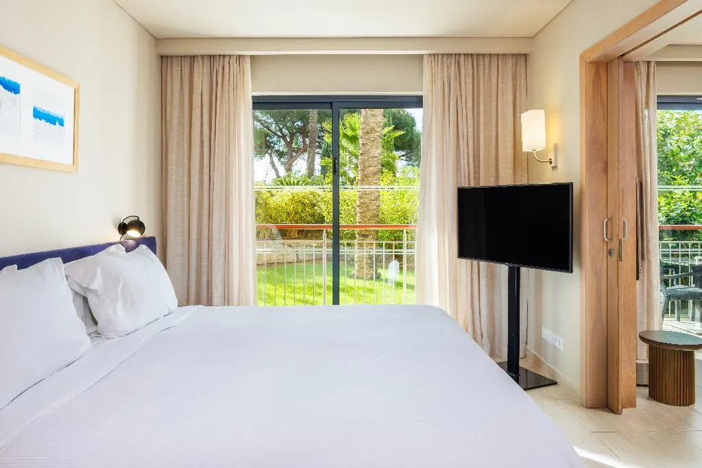 APARTMENT ONE BEDROOM Room, Hilton Vilamoura As Cascatas Golf Resort & Spa, Algarve