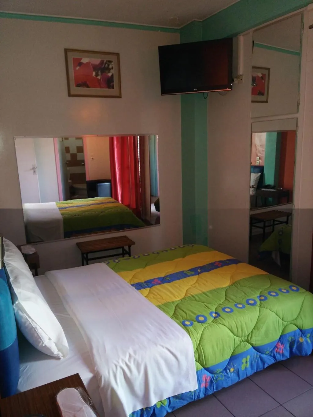 Room, The Q Hotel, Athens