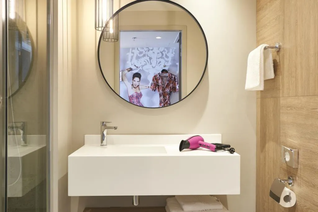Room, Moxy Patra Marina, Athens