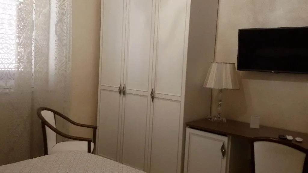 DOUBLE DELUXE Room, Daphnae House, Catania