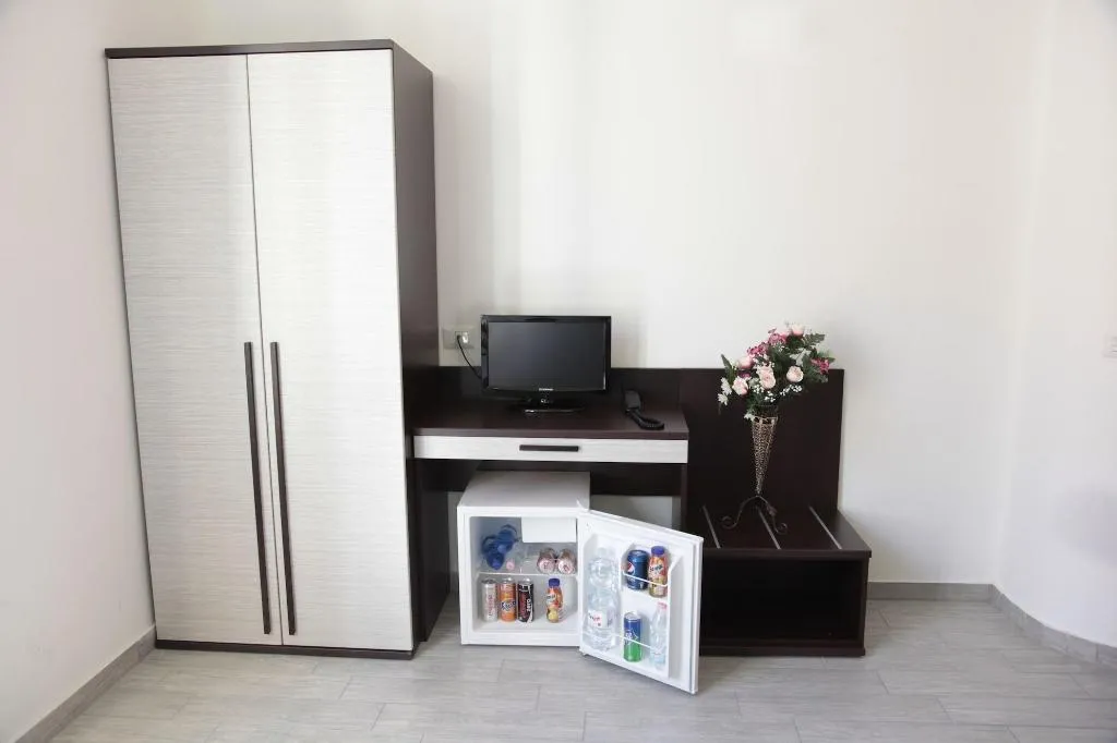 Room, Poma, Milan
