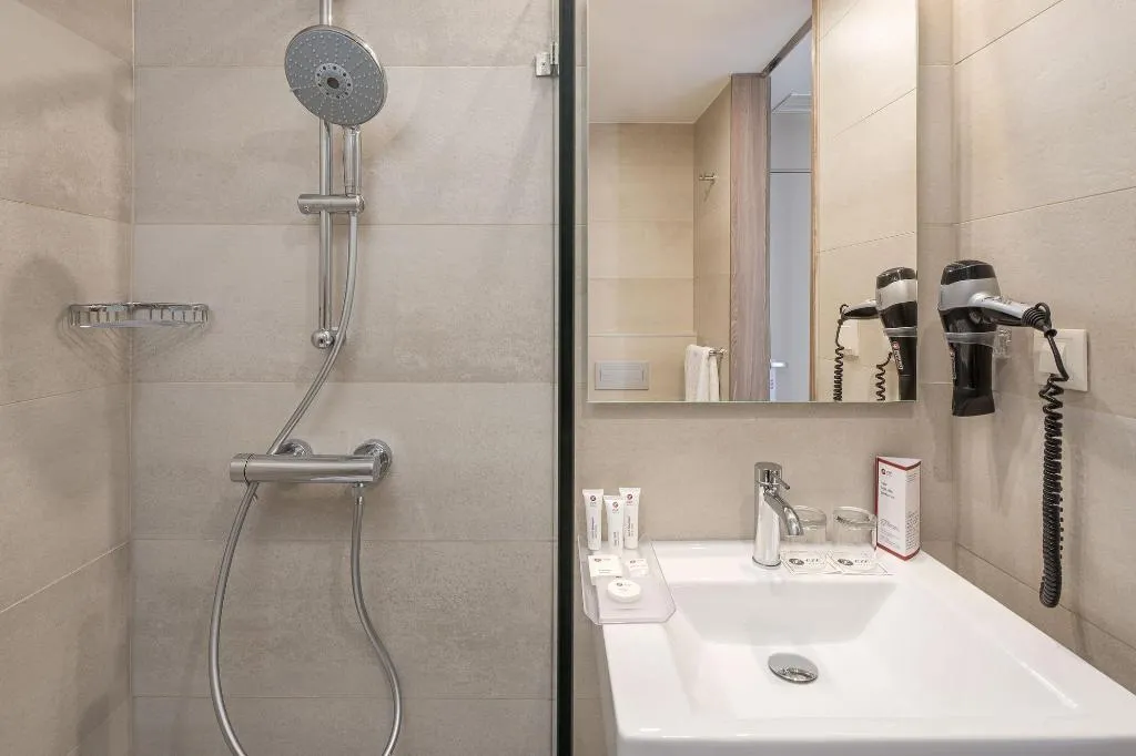 Room, Dorma Saldanha, Lisbon