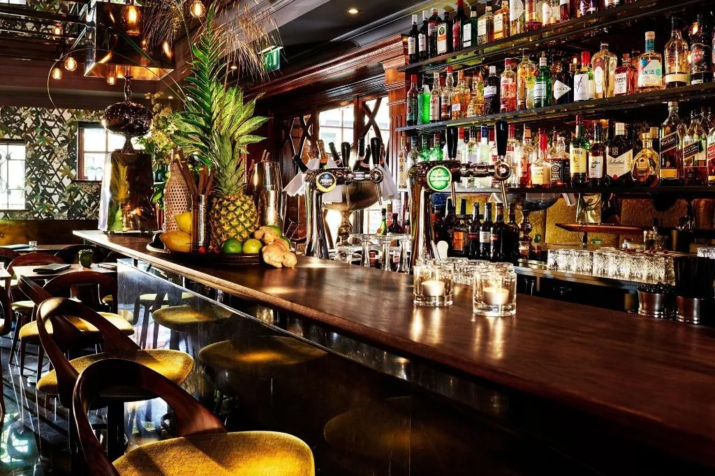 Sports and Entertainment, Estherea, Amsterdam