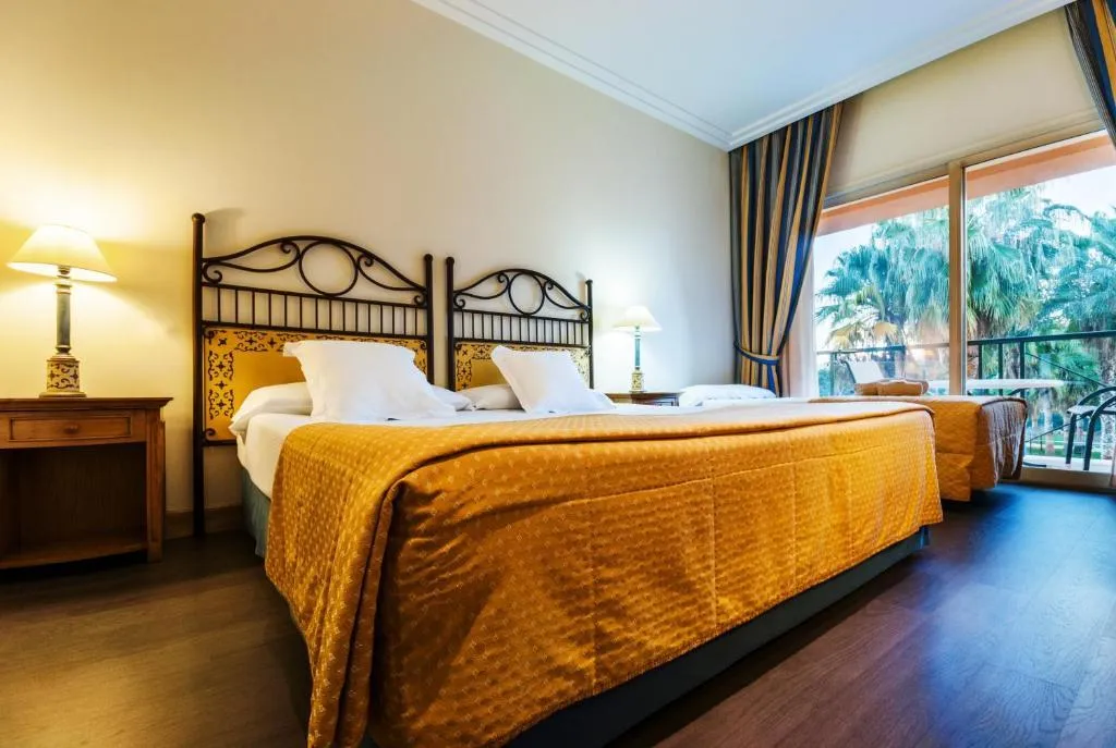 TRIPLE DELUXE Room, Hotel Alicante Golf, Costa Blanca