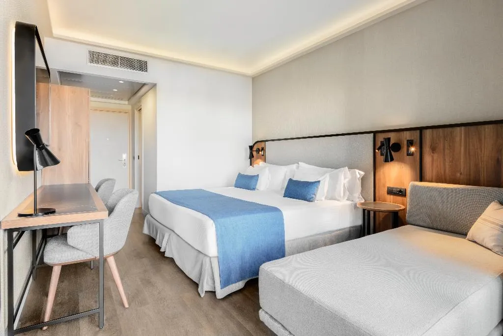 Double or Twin DELUXE Room, Barceló Roma, Rome