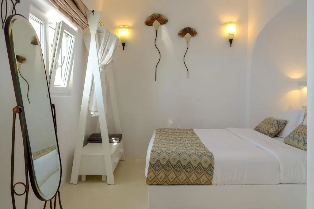 Room, Kamares Apartments, Santorini