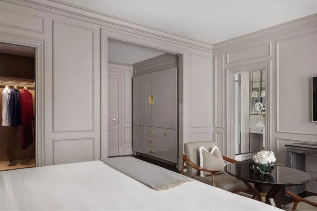 STUDIO STANDARD Room, Portrait Firenze, Florence