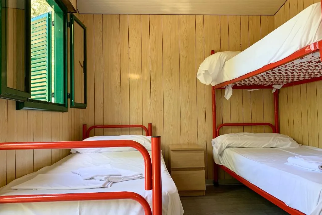 TRIPLE STANDARD Room, Hostel & Glamping Santa Fortunata, Naples