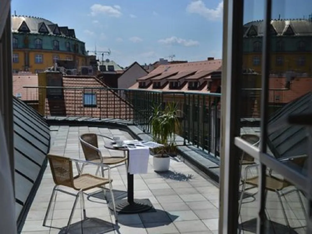 DOUBLE CITY VIEW Room, EA Hotel Royal Esprit, Prague
