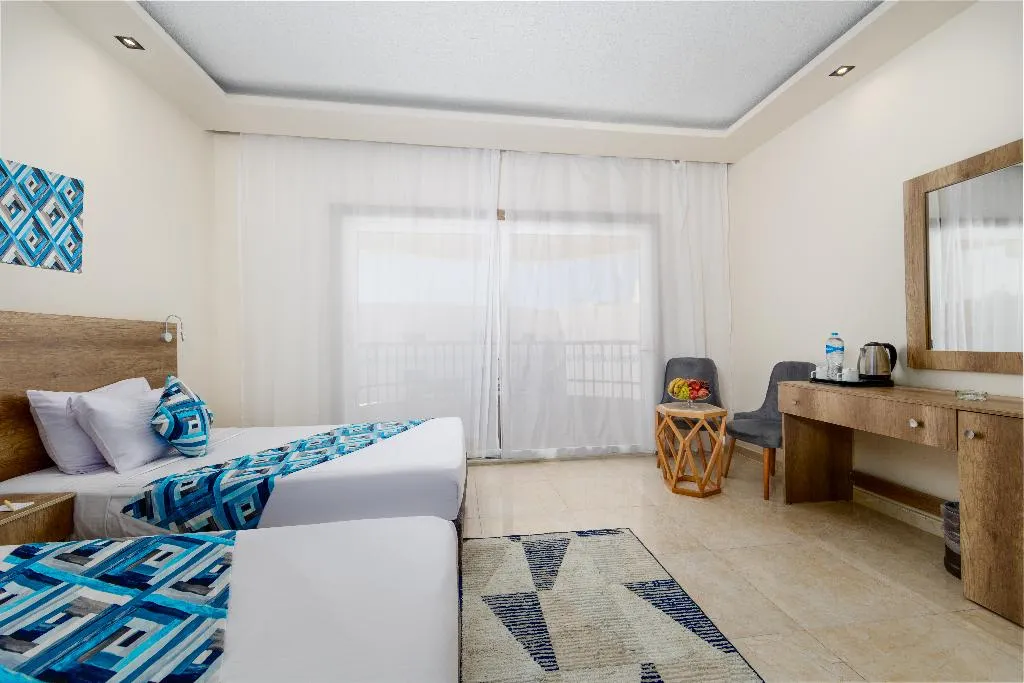 TRIPLE STANDARD Room, Seagull Beach Resort, Red Sea Riviera