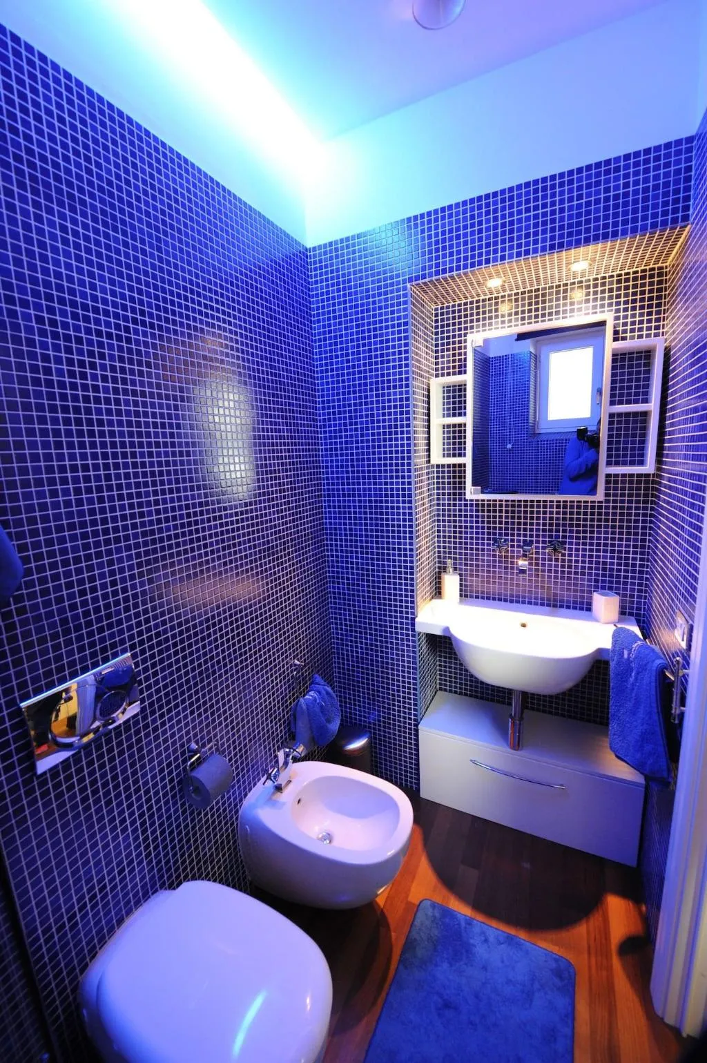 Room, Sorrento Center Suite, Naples
