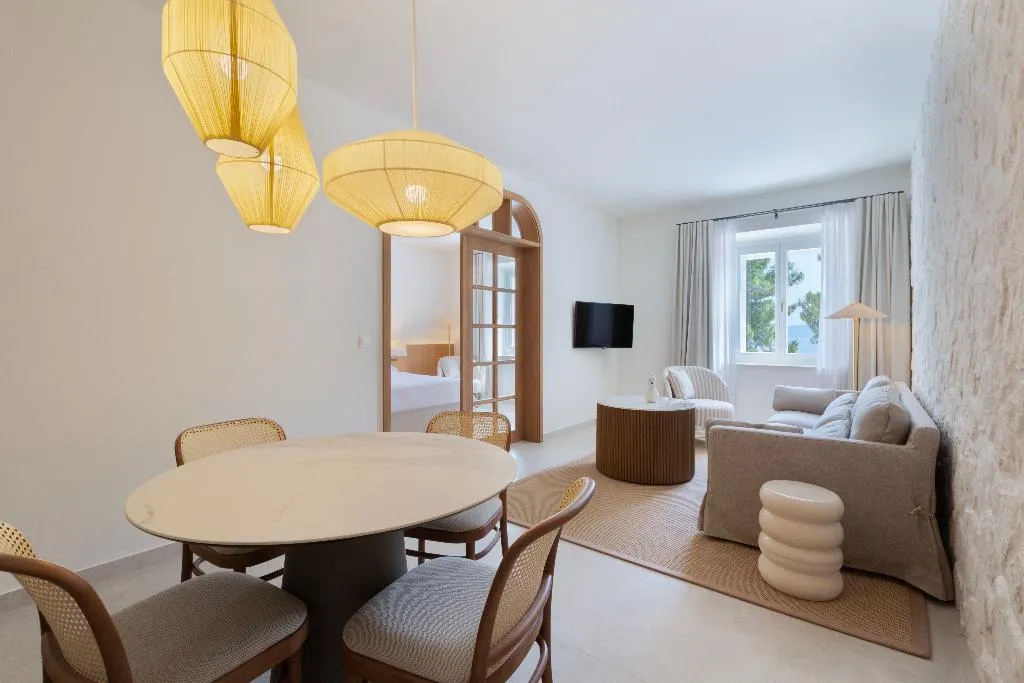 JUNIOR SUITE STANDARD Room, Heritage Hotel Kastelet, Split
