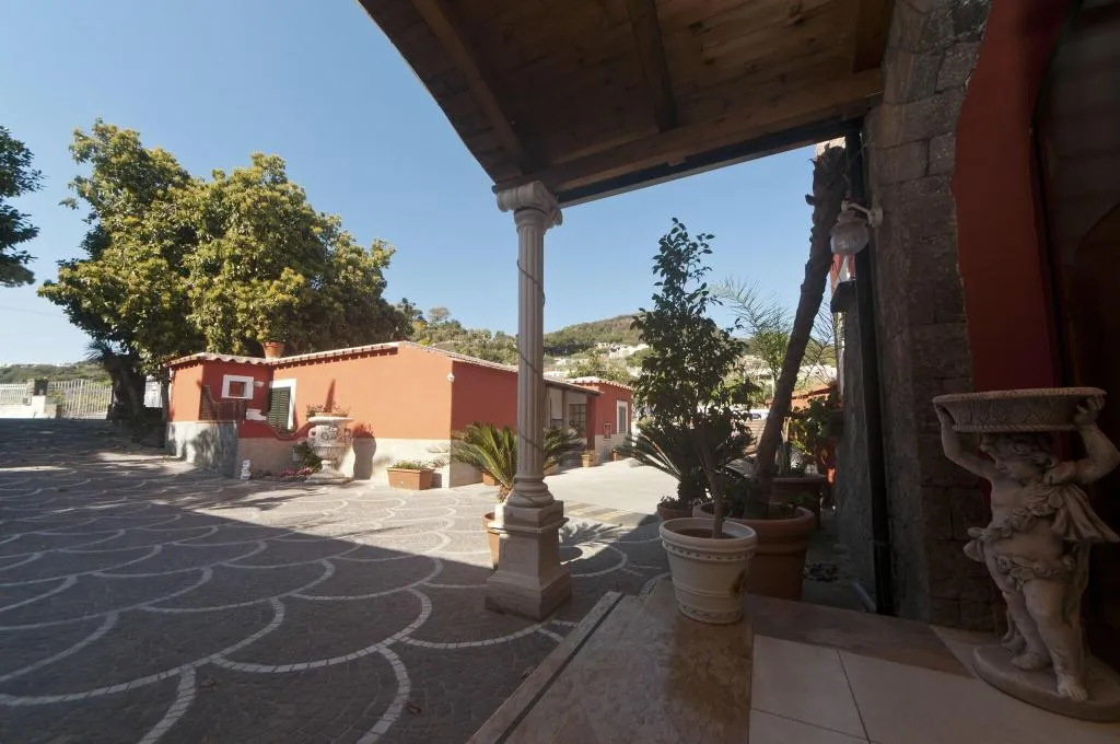 Terrace, Hotel Villa Franca, Naples