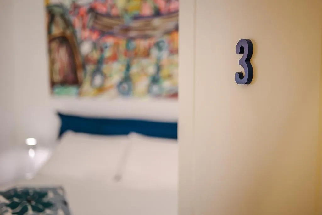 DOUBLE CLASSIC Room, Dimora Megaride, Naples