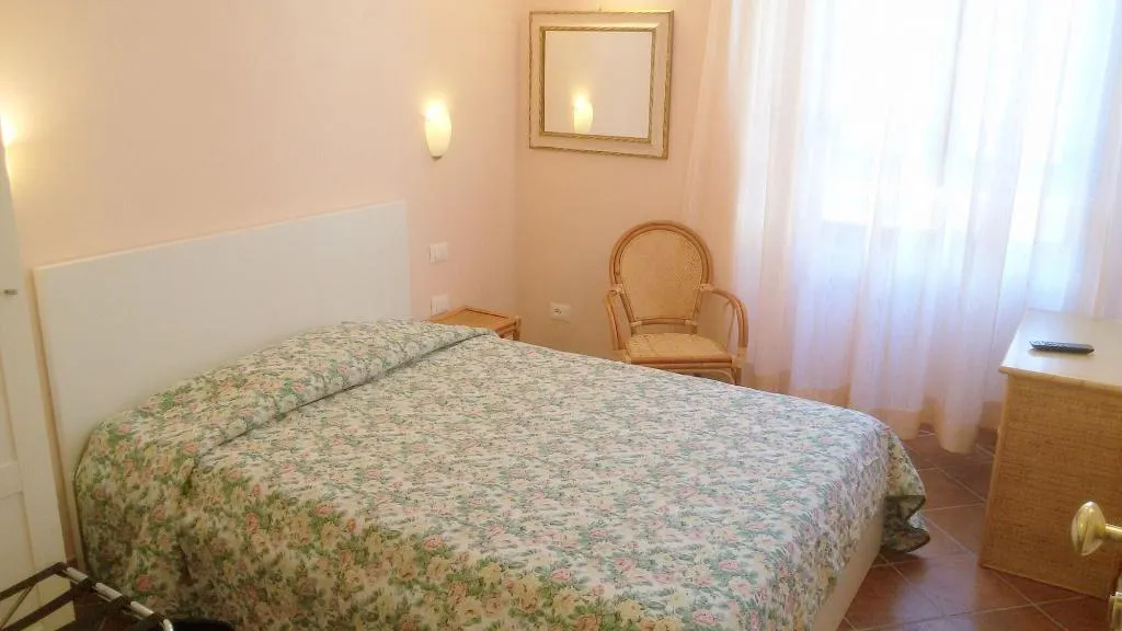 Room, Rita Major, Florence