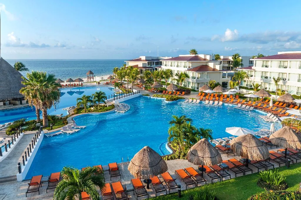 Pool, Moon Palace Cancún All Inclusive, Cancun Area