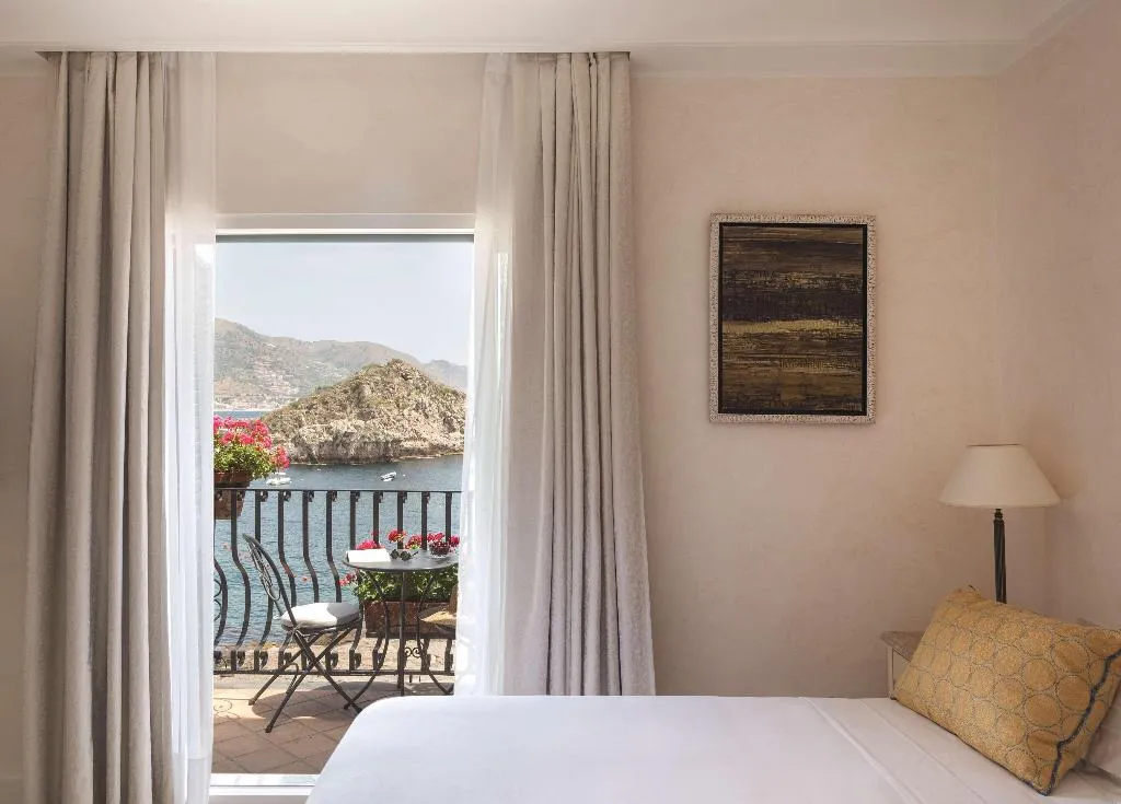JUNIOR SUITE PREMIUM Room, Villa Sant'Andrea, A Belmond Hotel, Taormina Mare, Catania
