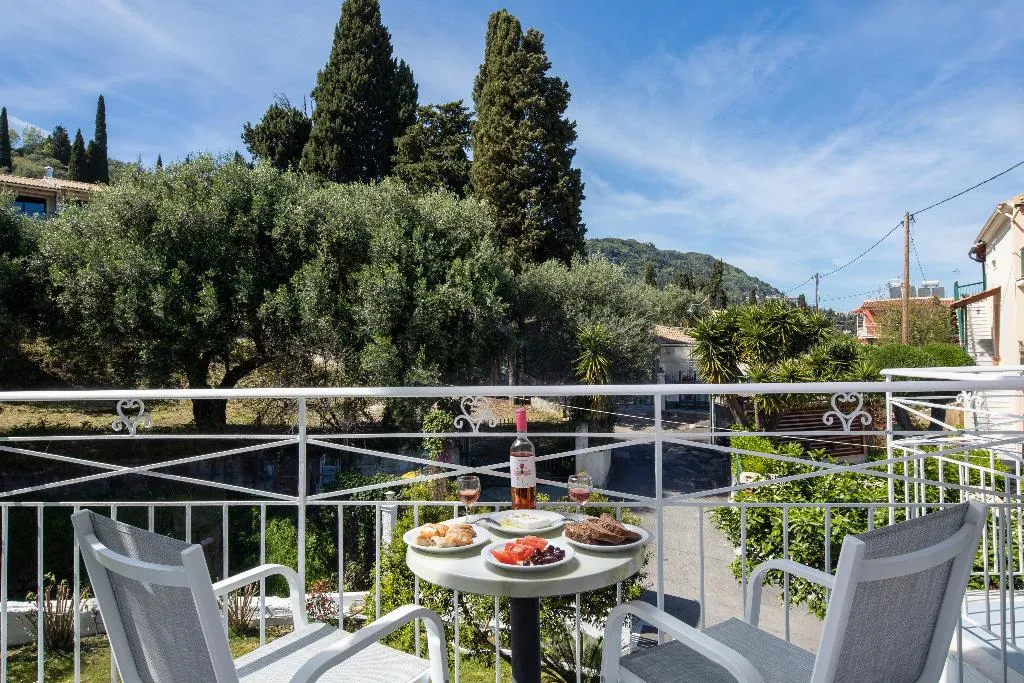 Terrace, Bella Vista Beach Hotel & Studios, Corfu