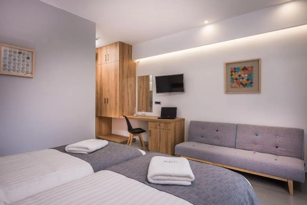 Room, Central City Hotel, Crete