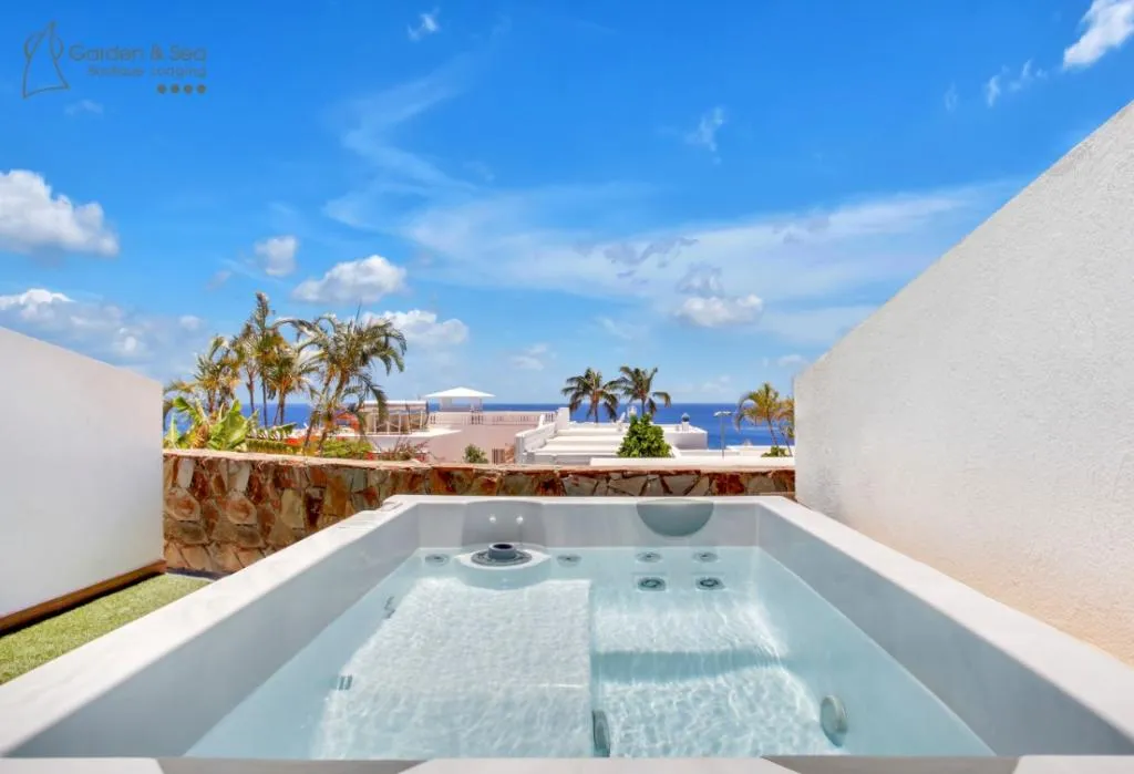 APARTMENT CAPACITY 6 TWO BEDROOMS Room, Garden and Sea Boutique Lodging by LIVVO, Fuerteventura