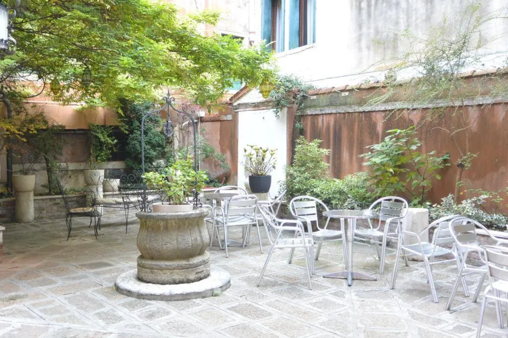 Terrace, San Moise, Venice