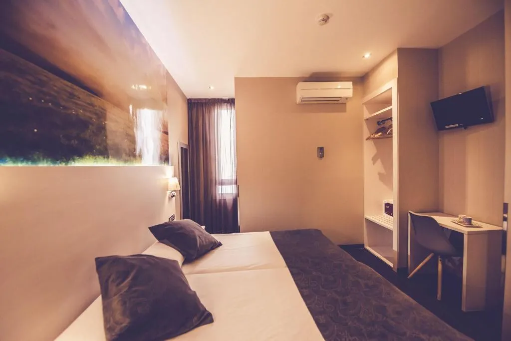Room, Hostal Prado, Madrid
