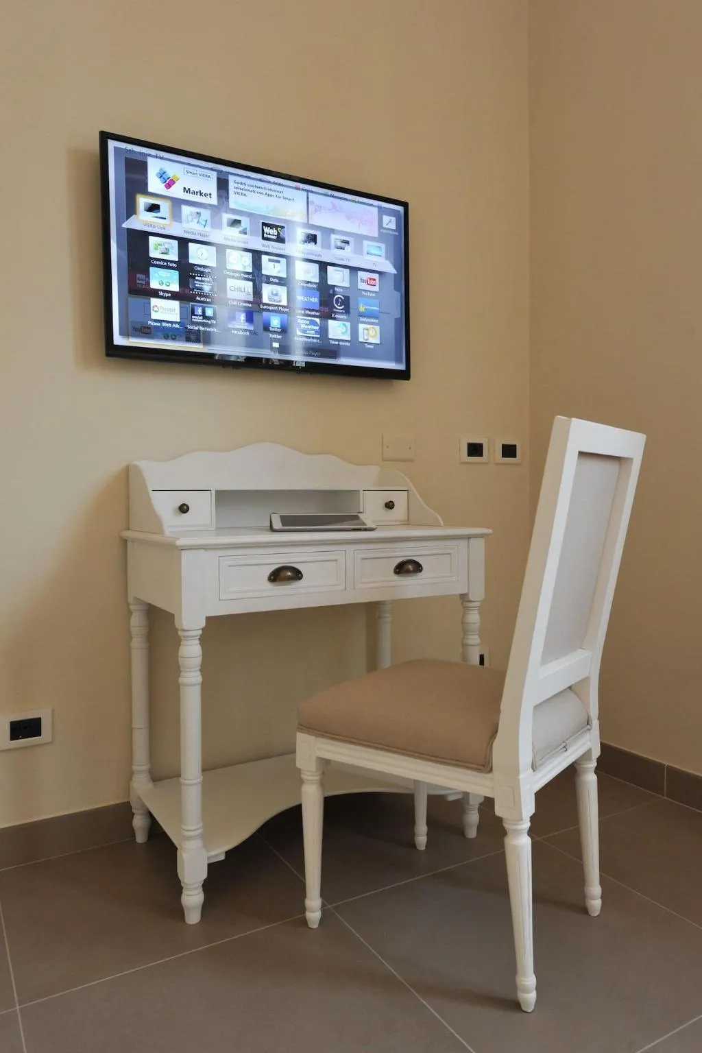 Room, Villa Zaccardi, Rome