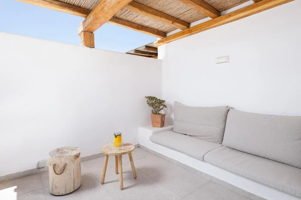 JUNIOR SUITE STANDARD Room, Oliving Mykonos Suites, Mykonos