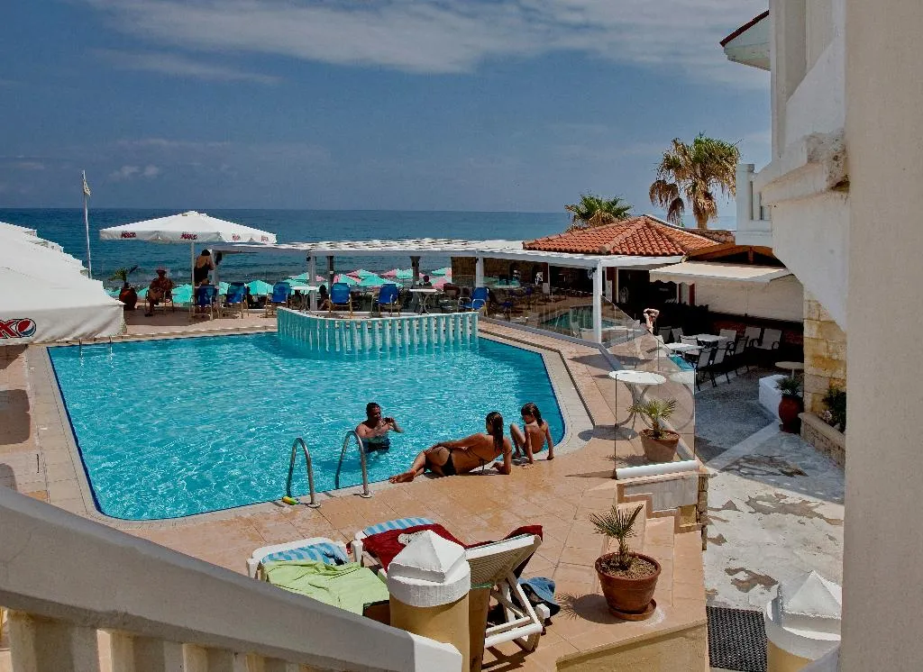 Pool, Jo An Beach, Crete