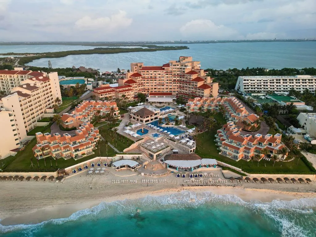 General view, Wyndham Grand Cancun All Inclusive Resort & Villas, Cancun Area