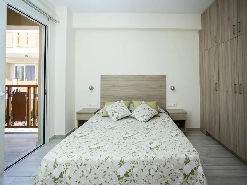 APARTMENT SIDE SEA VIEW Room, Ilian Beach, Crete
