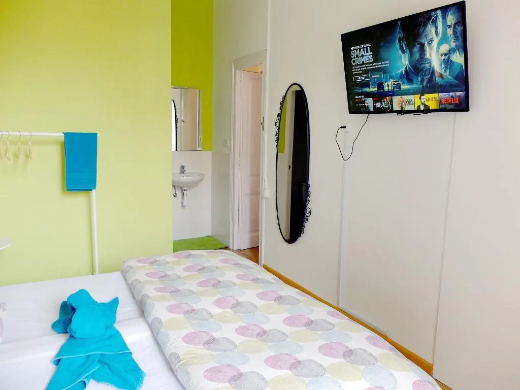 Room, Fabrizzio's Petit, Barcelona