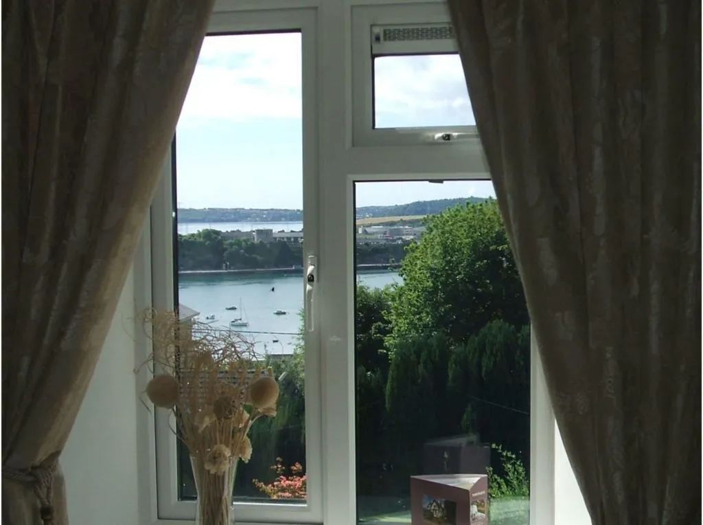 Room, Robin Hill House, Cork