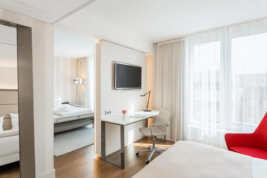 FAMILY ROOM WITH TERRACE Room, NH Collection Berlin Mitte am Checkpoint Charlie, Berlin