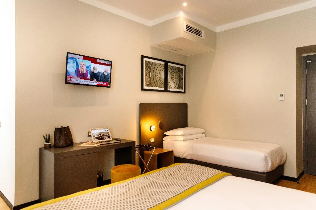 Double or Twin DELUXE Room, The Cross, Rome