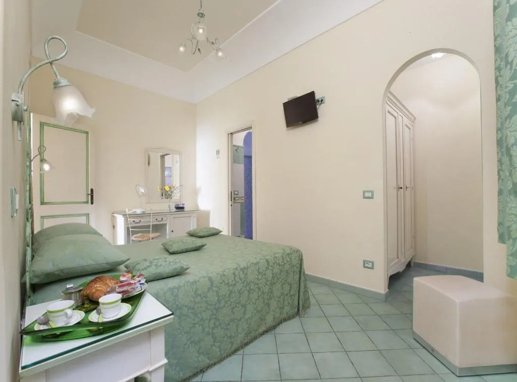TWIN CLASSIC Room, La Sorgente Del Sole, Naples